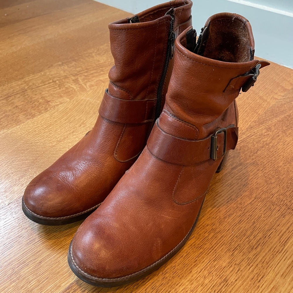 Paul Green Leather Booties